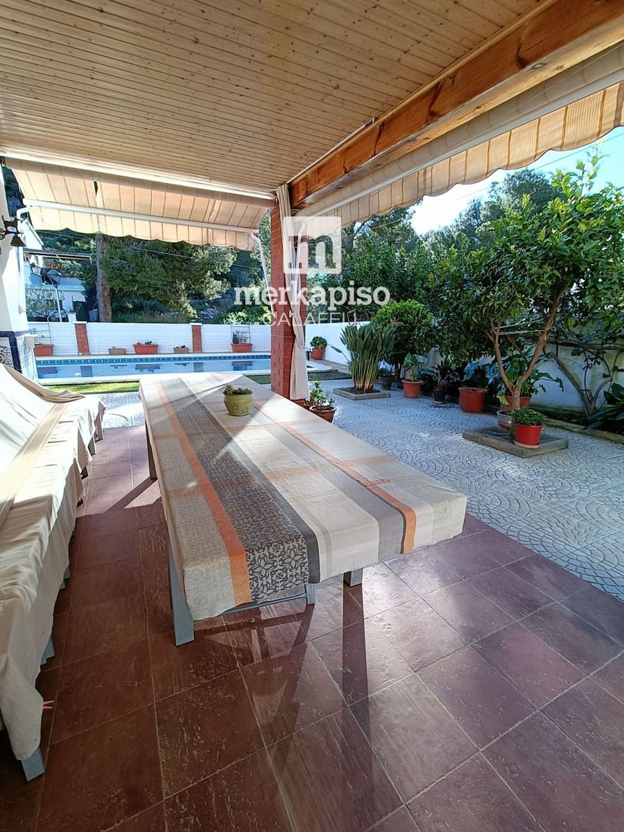 6 bedroom Villa for sale in Segur de Calafell with pool garage - € 480,000 (Ref: 9708001)