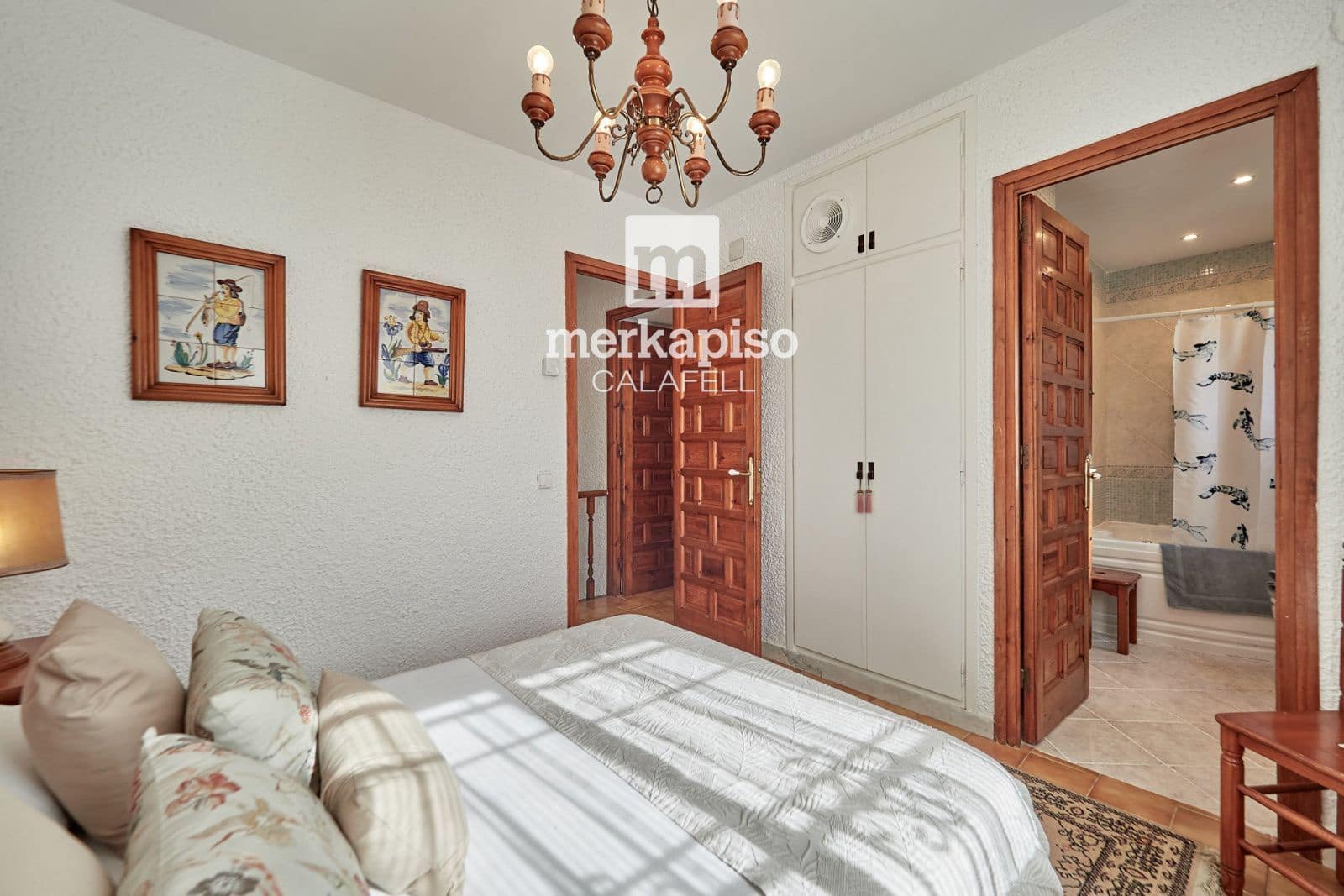 3 soveværelse Byhus til salg i Calafell med swimmingpool garage - € 498.800 (Ref: 9709104)