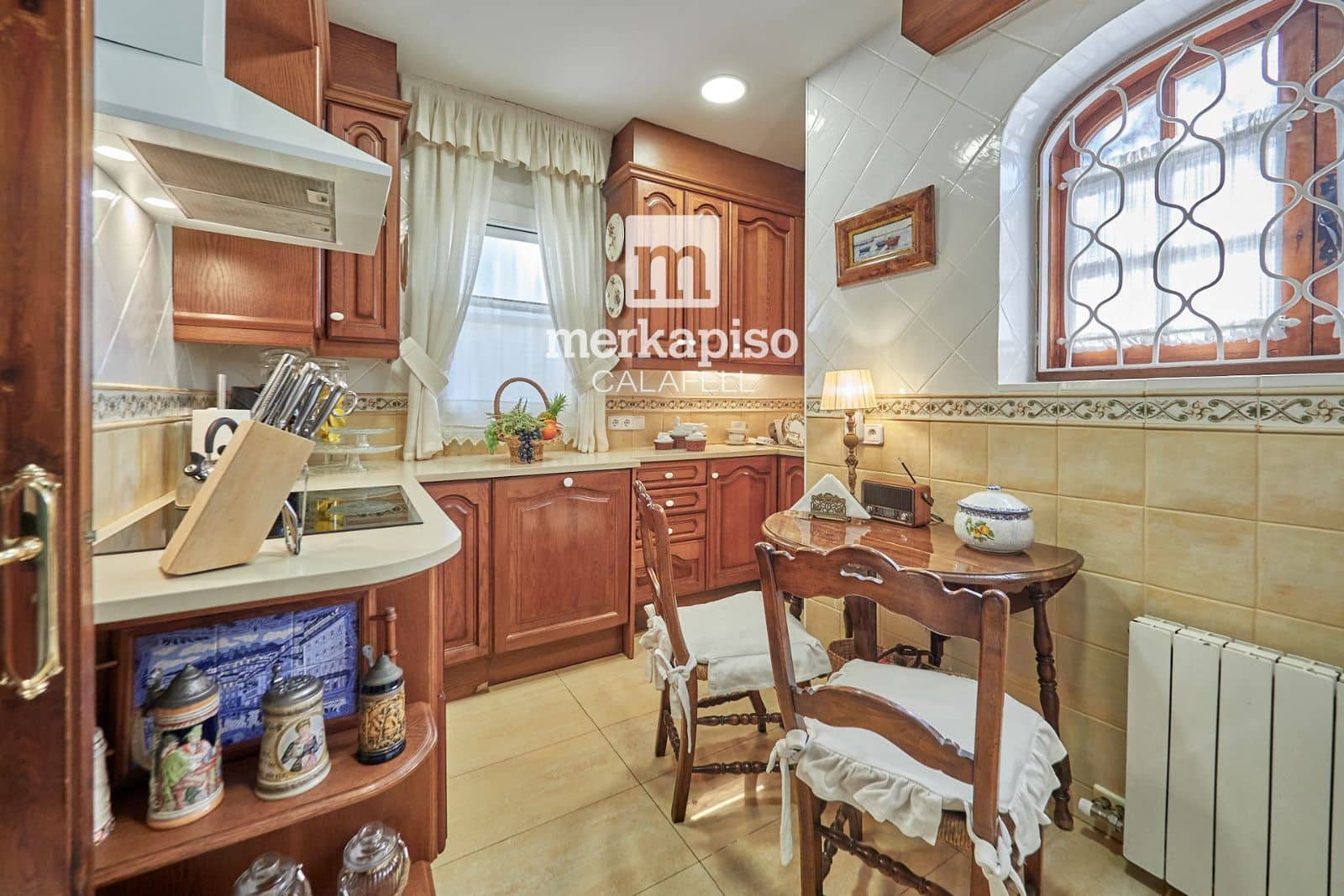 3 soveværelse Byhus til salg i Calafell med swimmingpool garage - € 498.800 (Ref: 9709104)