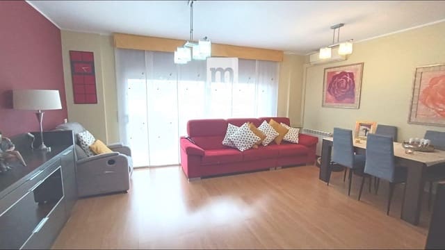 4 bedroom Penthouse for sale in El Vendrell with garage - € 238,500 (Ref: 9726163)