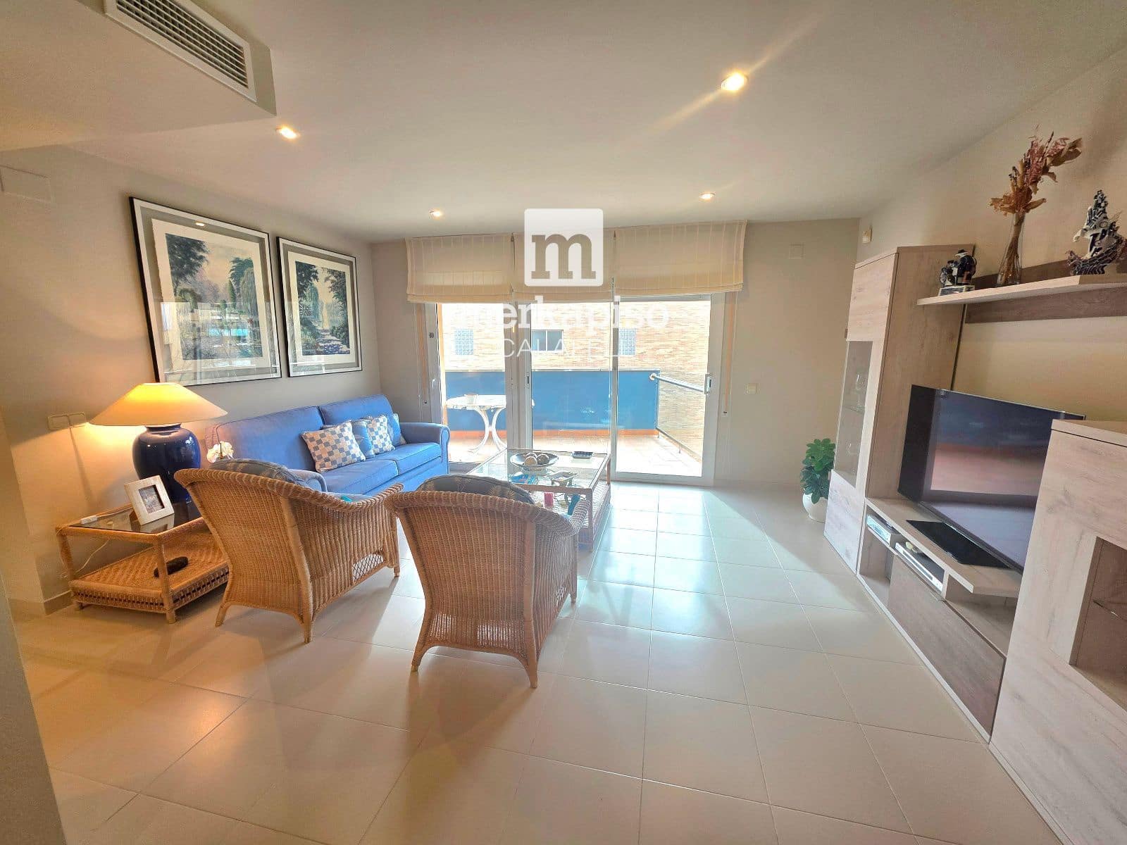 3 bedroom Flat for sale in Torredembarra with pool garage - € 399,000 (Ref: 9731349)