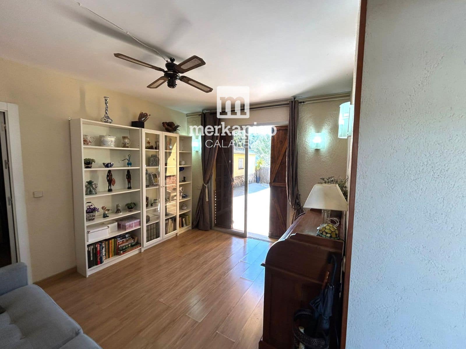 3 bedroom Villa for sale in Calafell with pool garage - € 473,000 (Ref: 9739279)