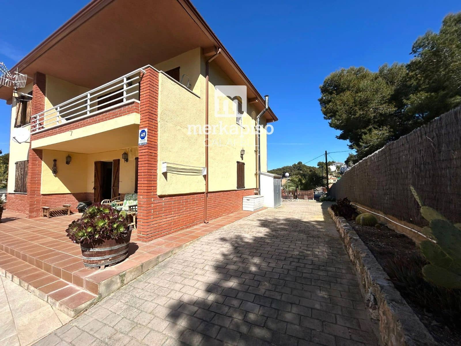 3 bedroom Villa for sale in Calafell with pool garage - € 473,000 (Ref: 9739279)