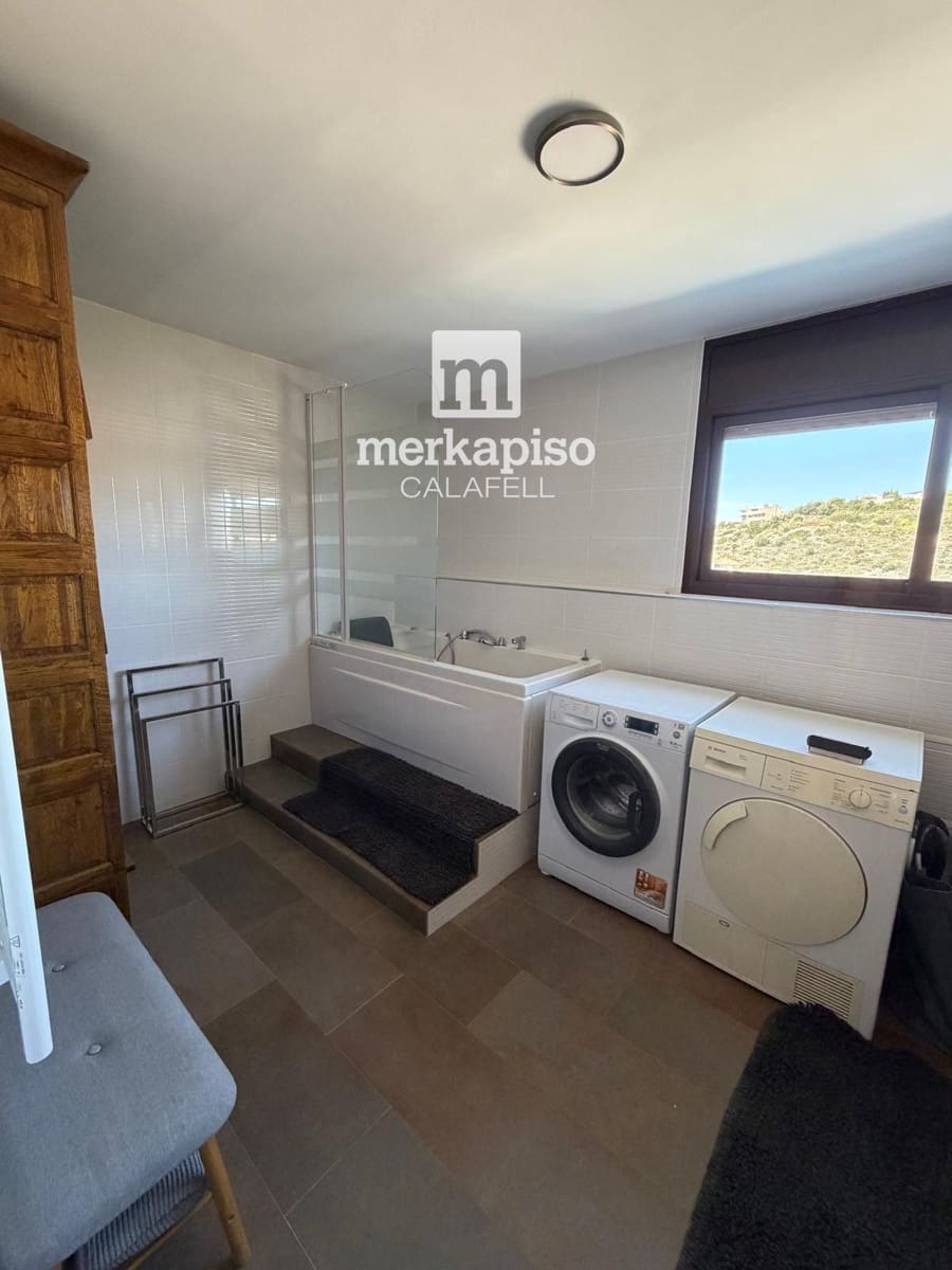 4 slaapkamer Villa te koop in Segur de Calafell met zwembad - € 350.000 (Ref: 9753647)