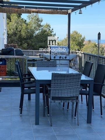 4 slaapkamer Villa te koop in Segur de Calafell, Calafell met zwembad - € 350.000 (Ref: 9753647)