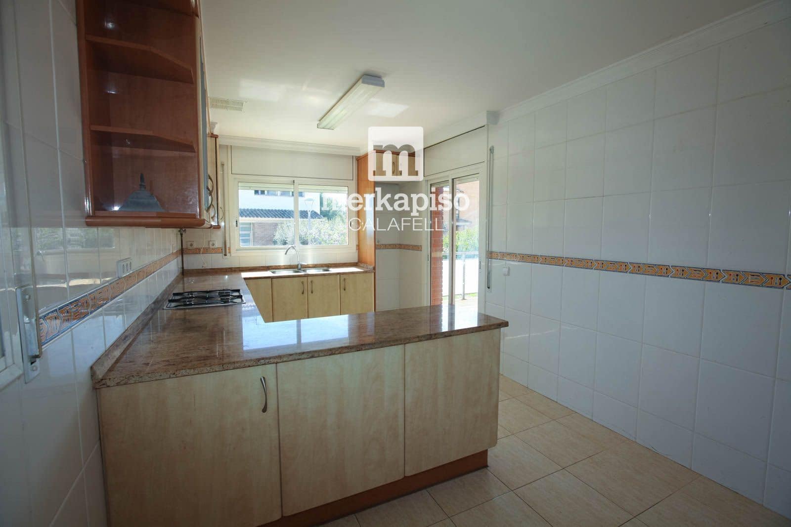 4 slaapkamer Villa te koop in Calafell met garage - € 650.000 (Ref: 9754250)