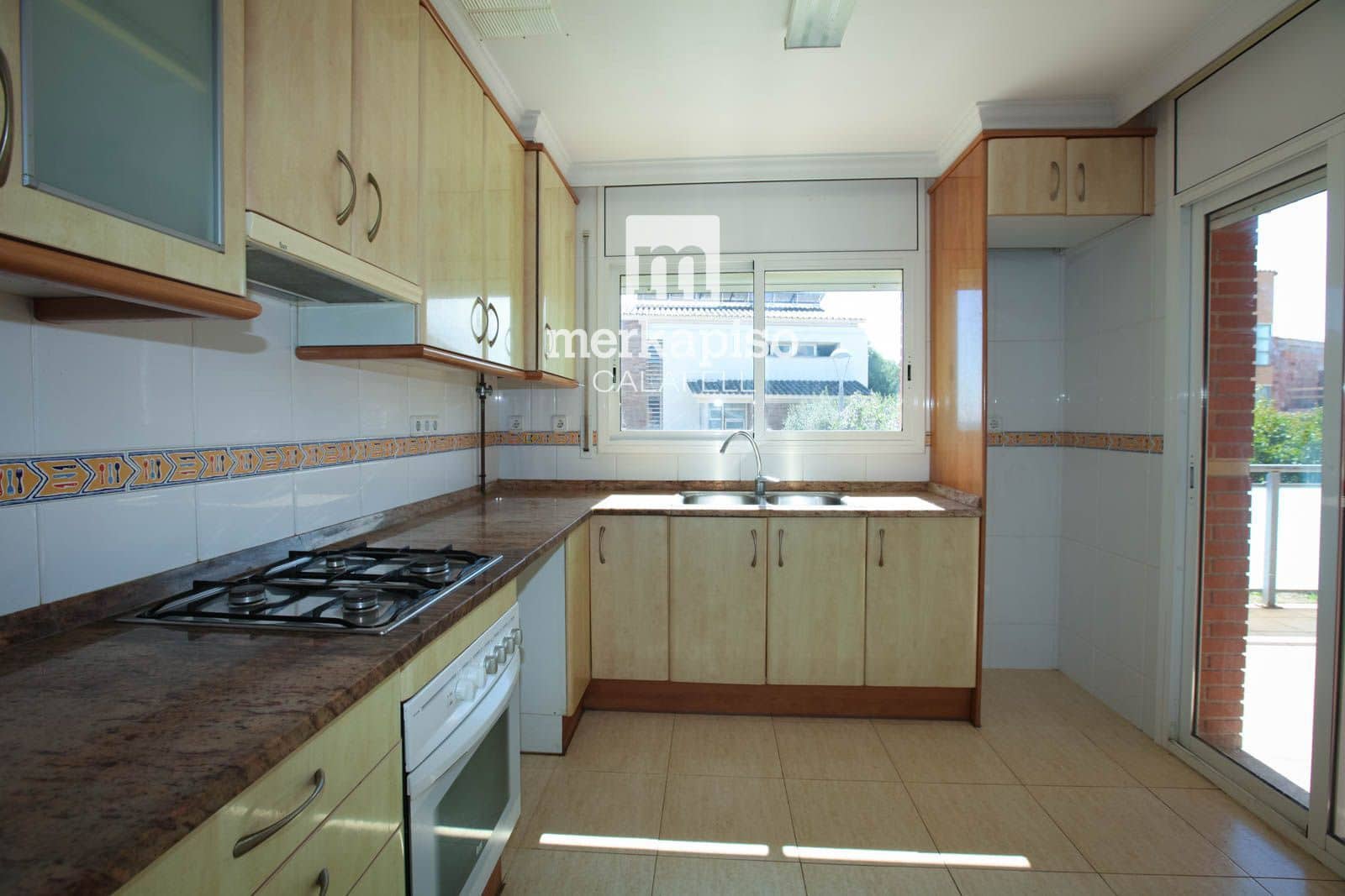 4 slaapkamer Villa te koop in Calafell met garage - € 650.000 (Ref: 9754250)