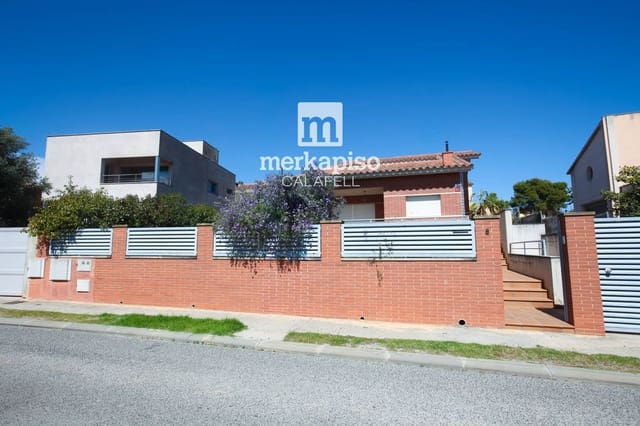 4 slaapkamer Villa te koop in Calafell met garage - € 650.000 (Ref: 9754250)