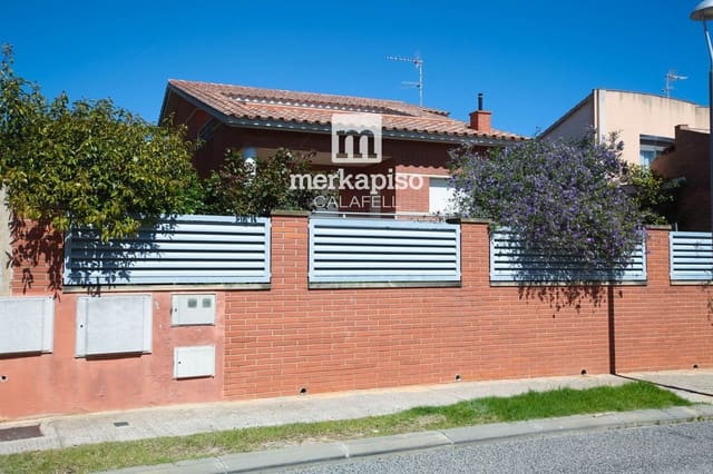4 slaapkamer Villa te koop in Calafell met garage - € 650.000 (Ref: 9754250)