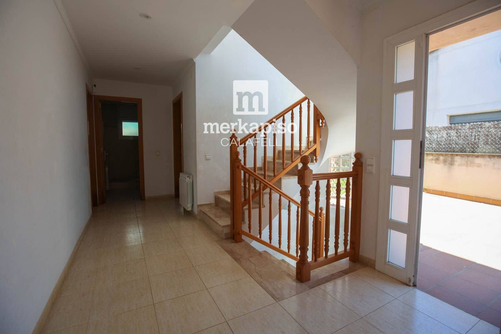 4 slaapkamer Villa te koop in Calafell met garage - € 650.000 (Ref: 9754250)