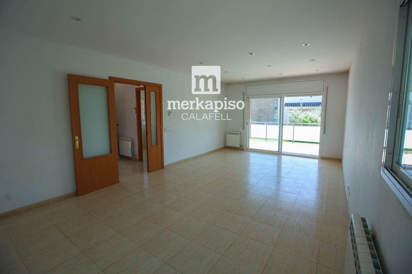 4 slaapkamer Villa te koop in Calafell met garage - € 650.000 (Ref: 9754250)