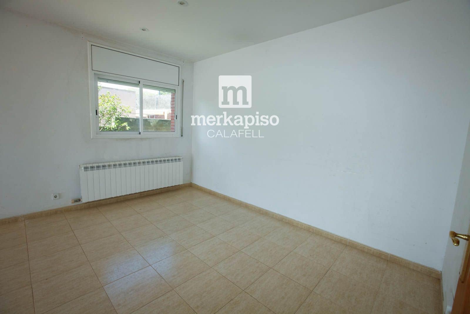 4 slaapkamer Villa te koop in Calafell met garage - € 650.000 (Ref: 9754250)