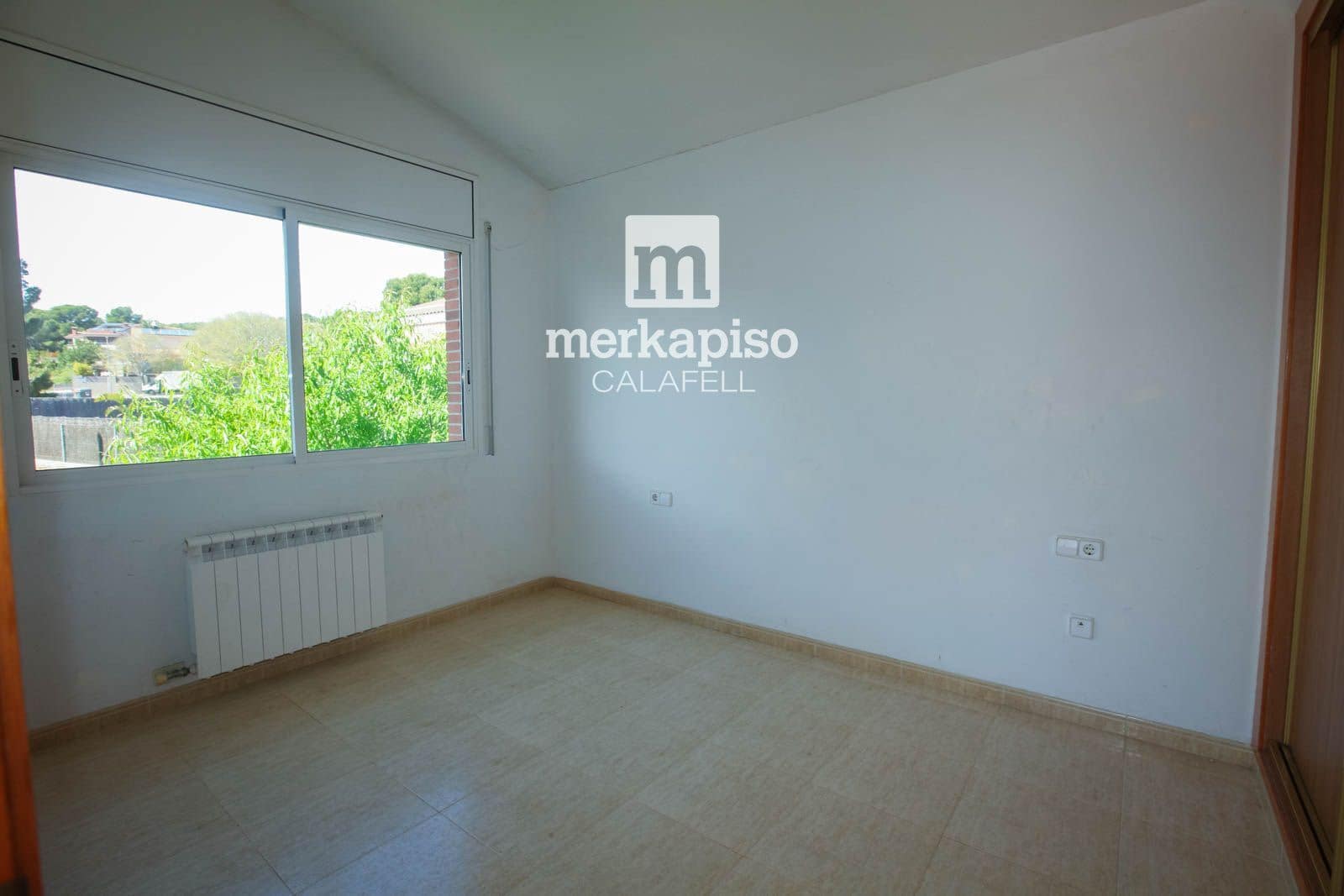 4 slaapkamer Villa te koop in Calafell met garage - € 650.000 (Ref: 9754250)