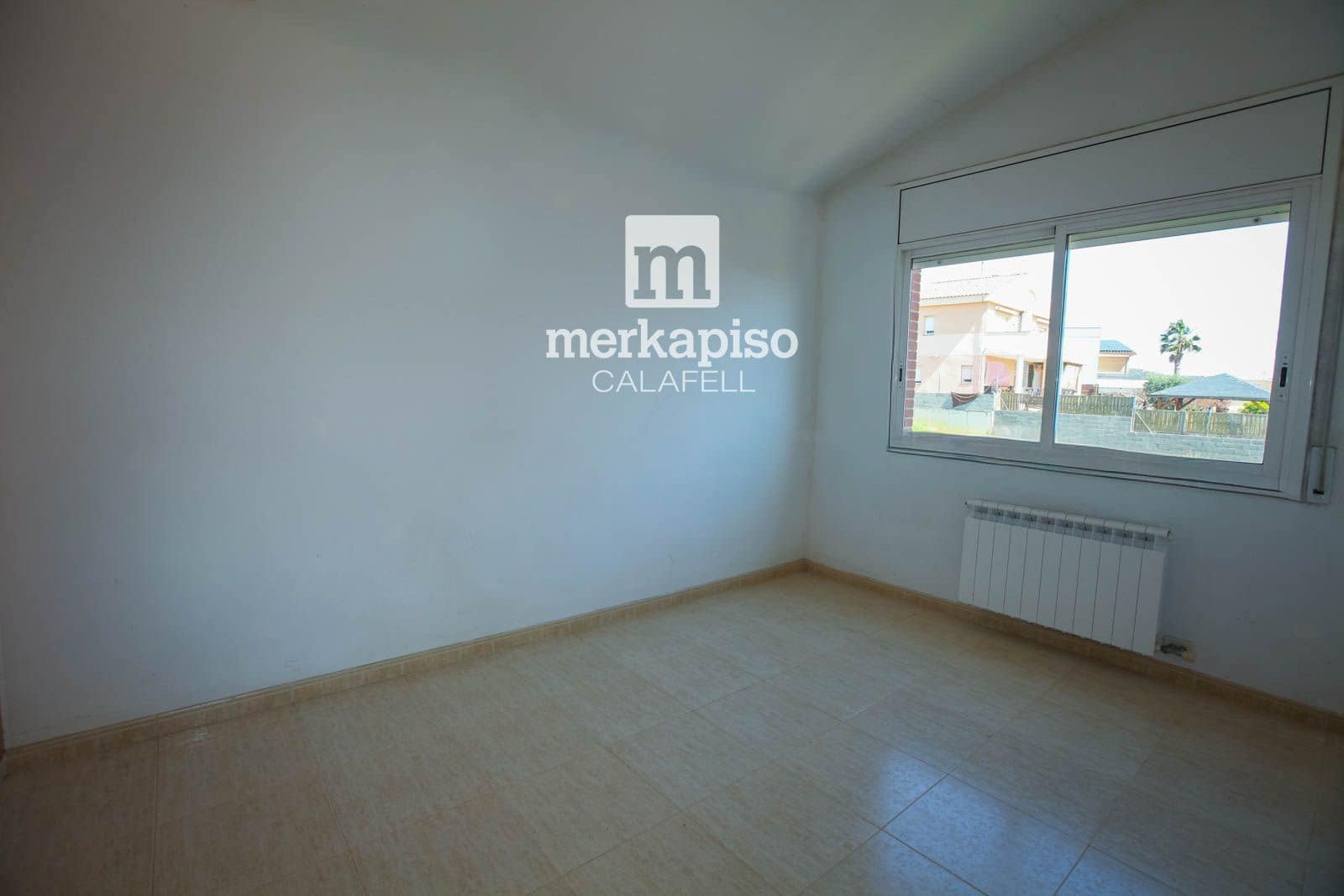 4 slaapkamer Villa te koop in Calafell met garage - € 650.000 (Ref: 9754250)