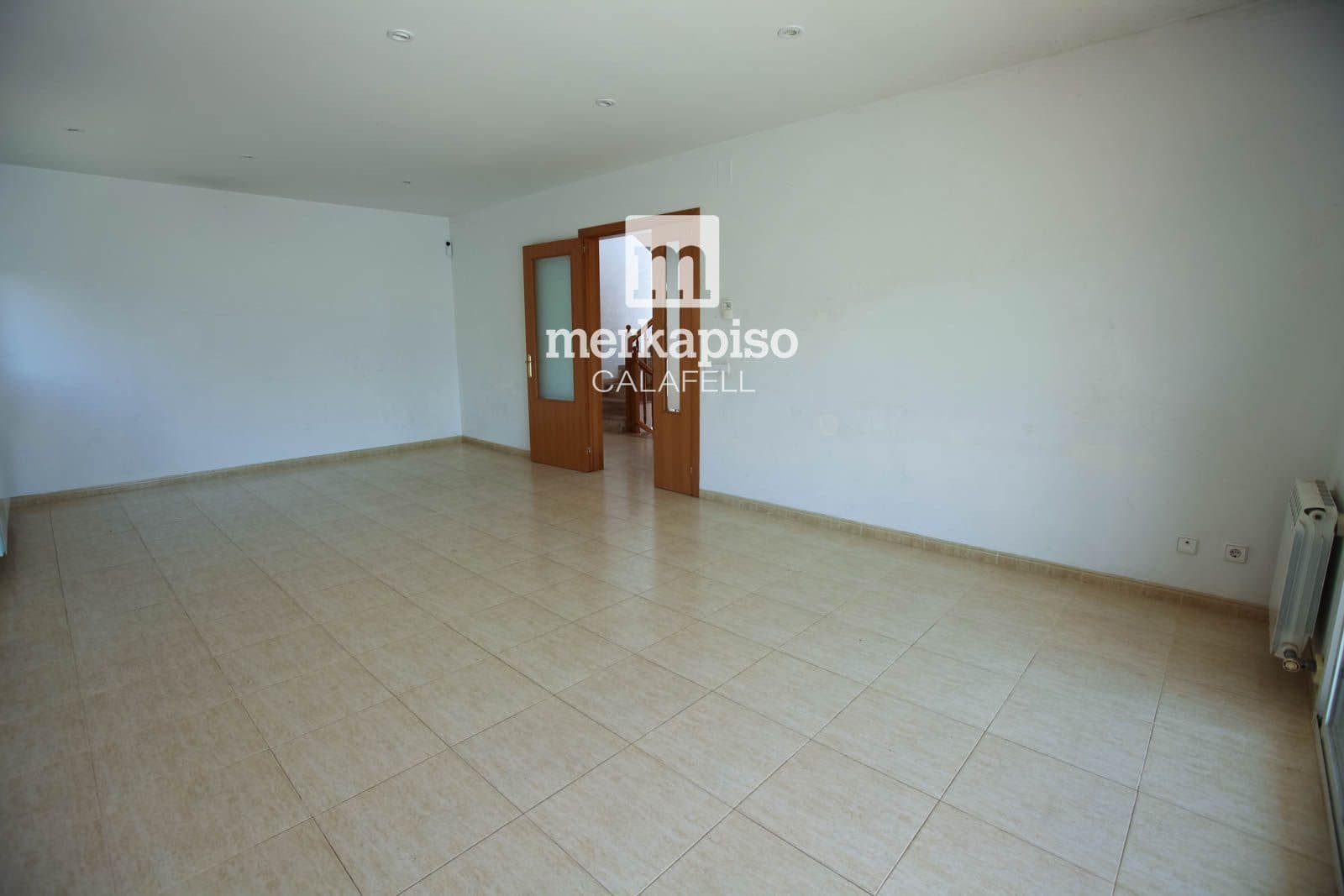 4 slaapkamer Villa te koop in Calafell met garage - € 650.000 (Ref: 9754250)