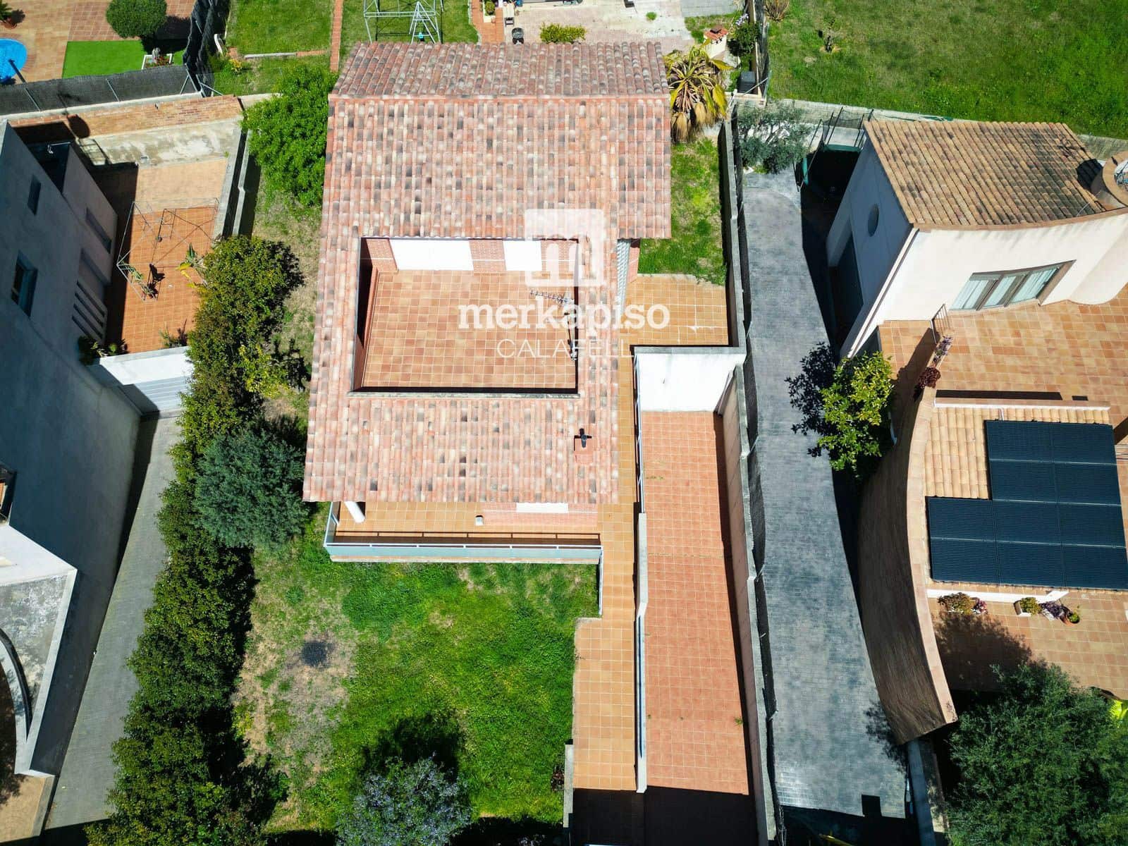 4 slaapkamer Villa te koop in Calafell met garage - € 650.000 (Ref: 9754250)