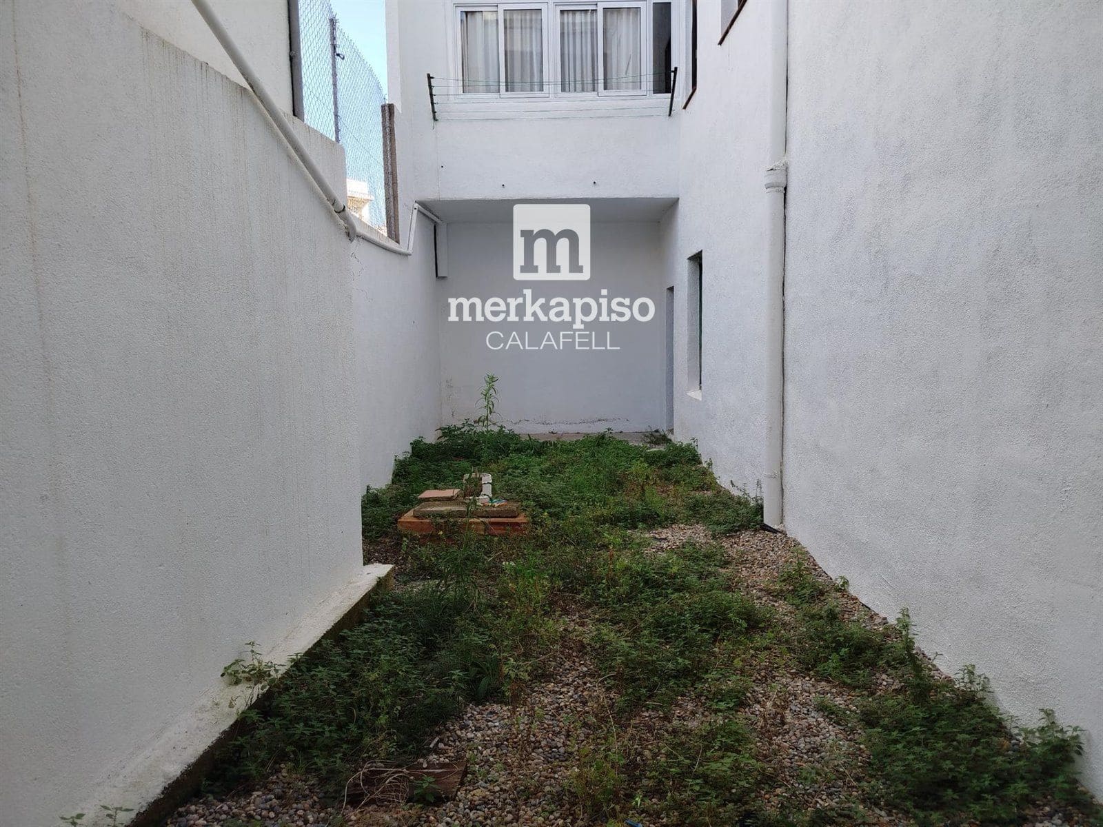 Commercieel te koop in Calafell - € 110.000 (Ref: 9756741)