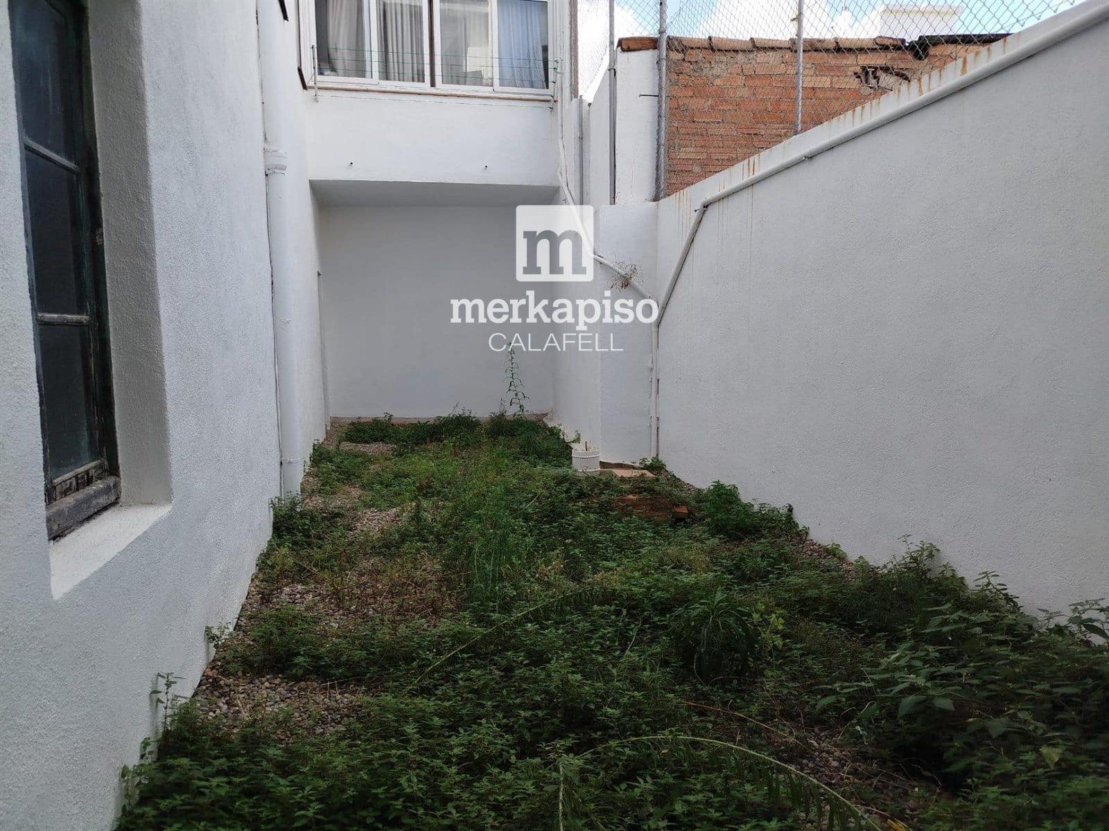 Commercieel te koop in Calafell - € 110.000 (Ref: 9756741)