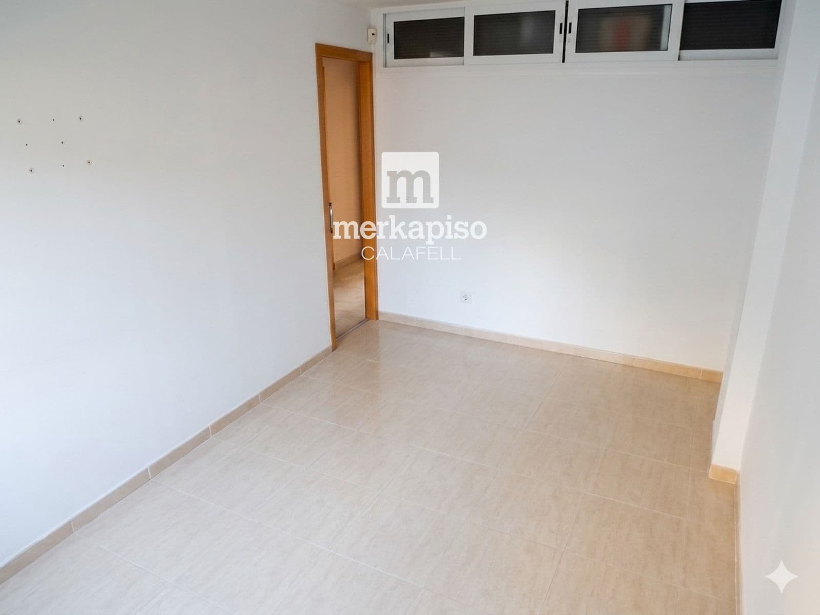 Kommersiell til salgs i El Vendrell - € 89 000 (Ref: 9762483)