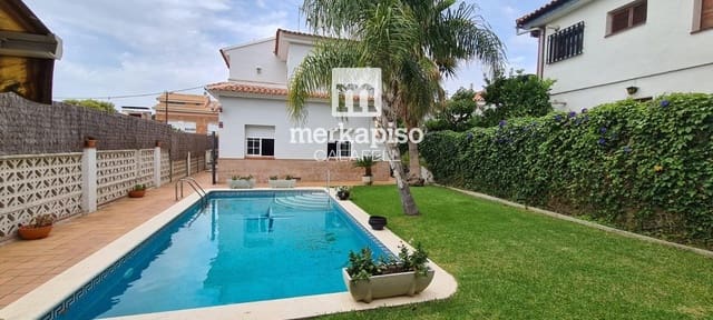 4 slaapkamer Villa te koop in Segur de Calafell, Calafell met zwembad - € 420.000 (Ref: 9769034)