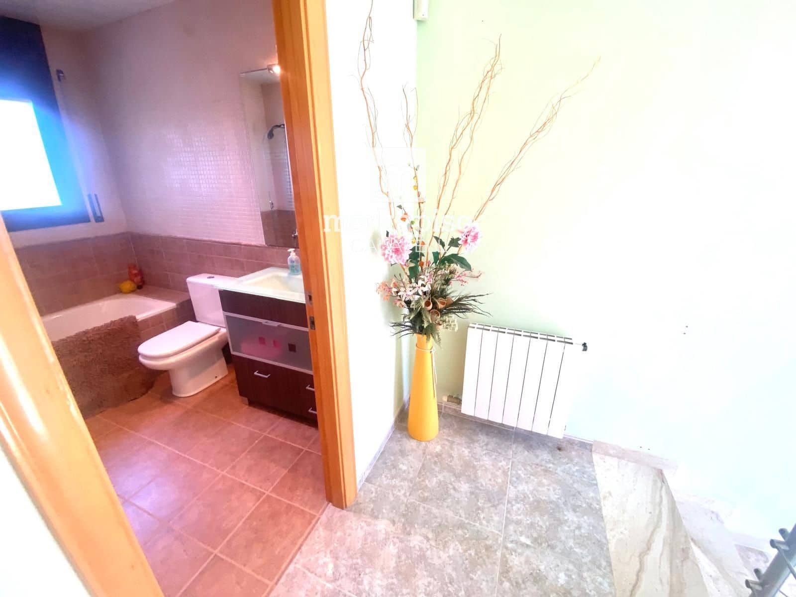 4 sypialnia Willa na sprzedaż w Segur de Calafell z basenem garażem - 475 000 € (Ref: 9777127)