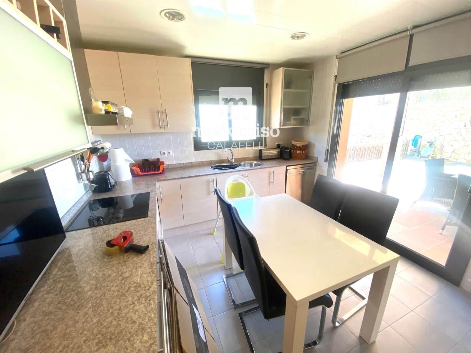 4 sypialnia Willa na sprzedaż w Segur de Calafell z basenem garażem - 475 000 € (Ref: 9777127)