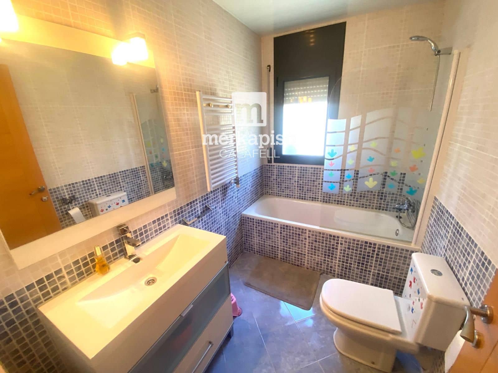 4 sypialnia Willa na sprzedaż w Segur de Calafell z basenem garażem - 475 000 € (Ref: 9777127)