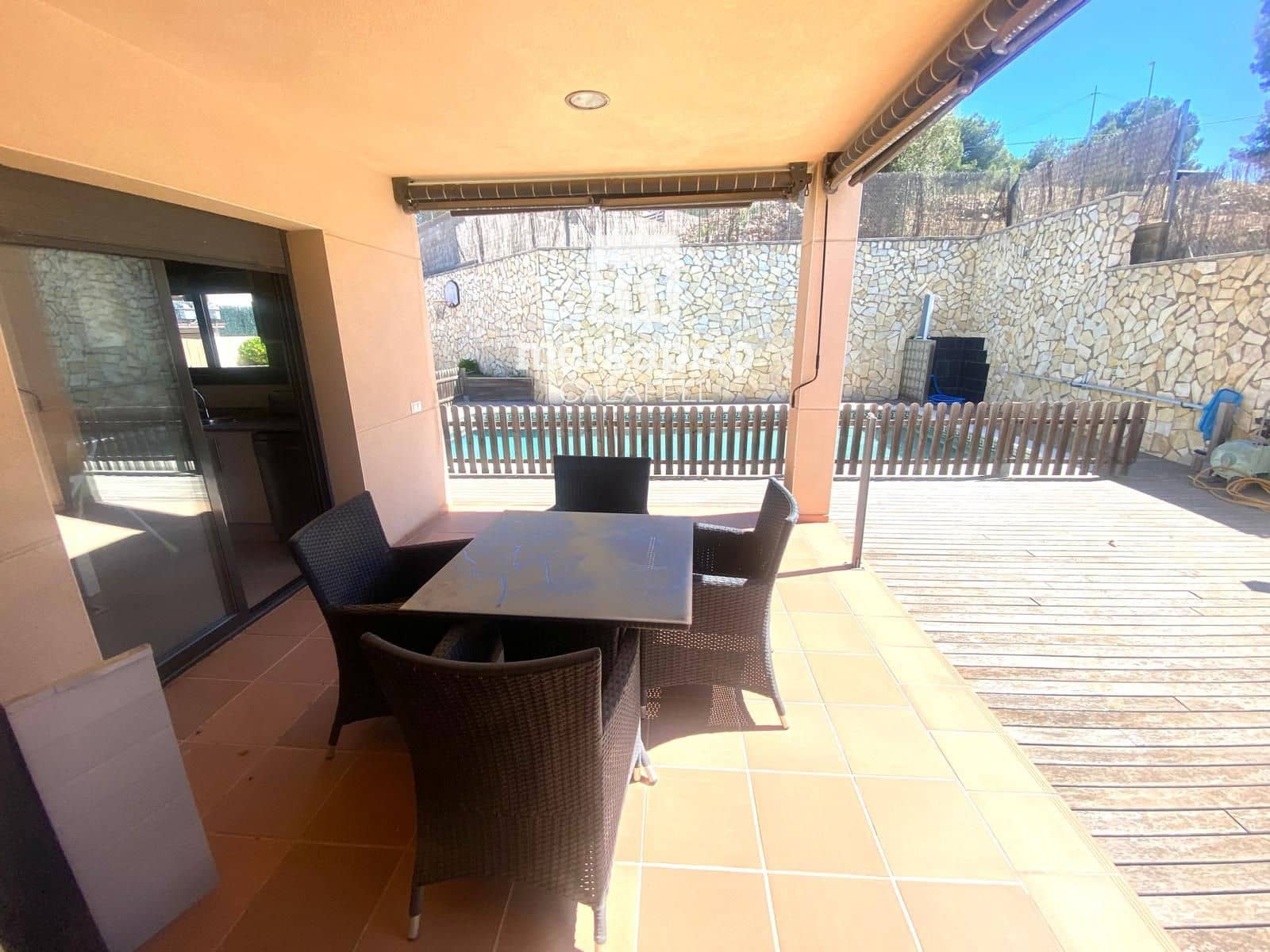 4 sypialnia Willa na sprzedaż w Segur de Calafell z basenem garażem - 475 000 € (Ref: 9777127)