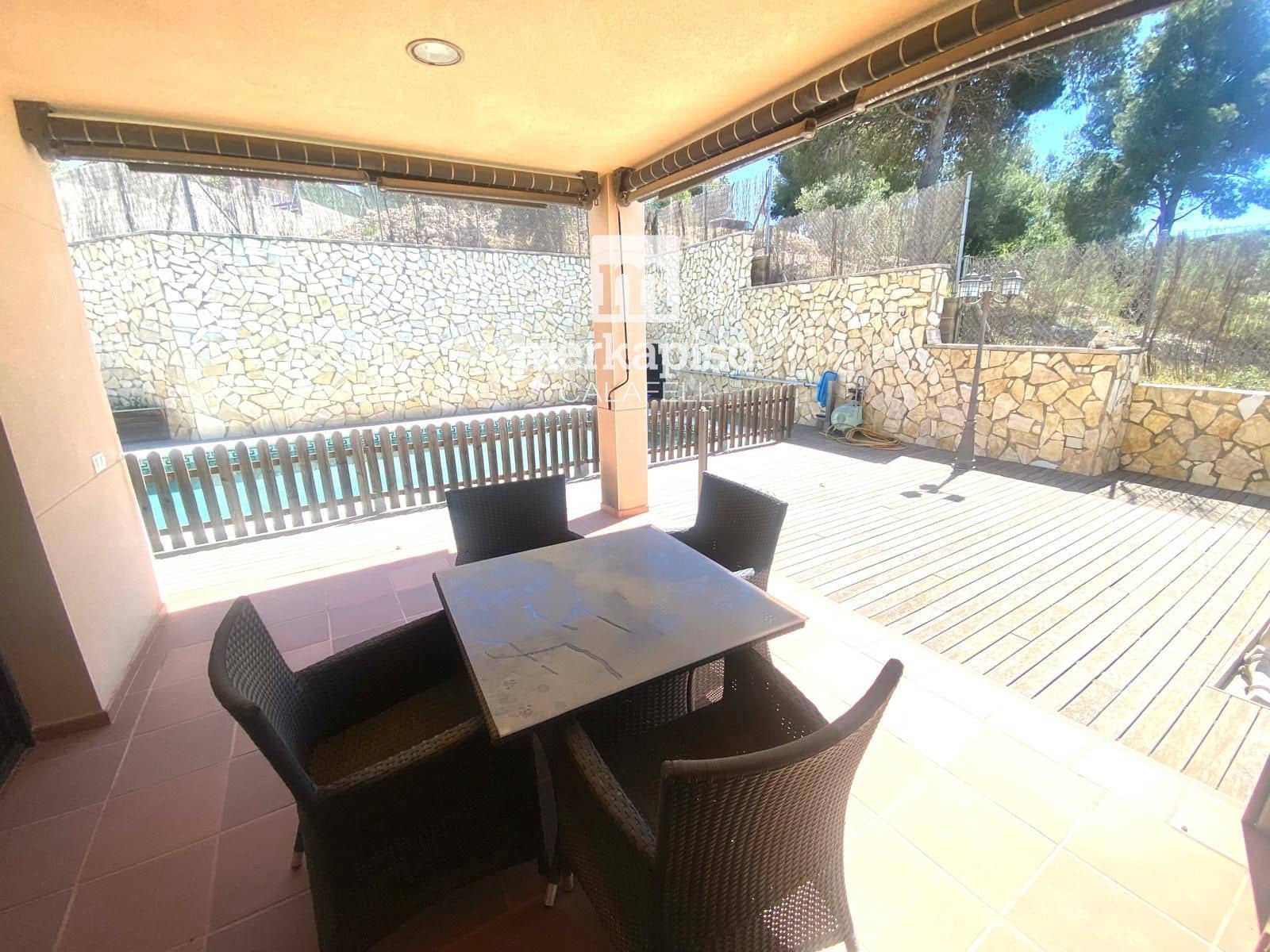 4 sypialnia Willa na sprzedaż w Segur de Calafell z basenem garażem - 475 000 € (Ref: 9777127)