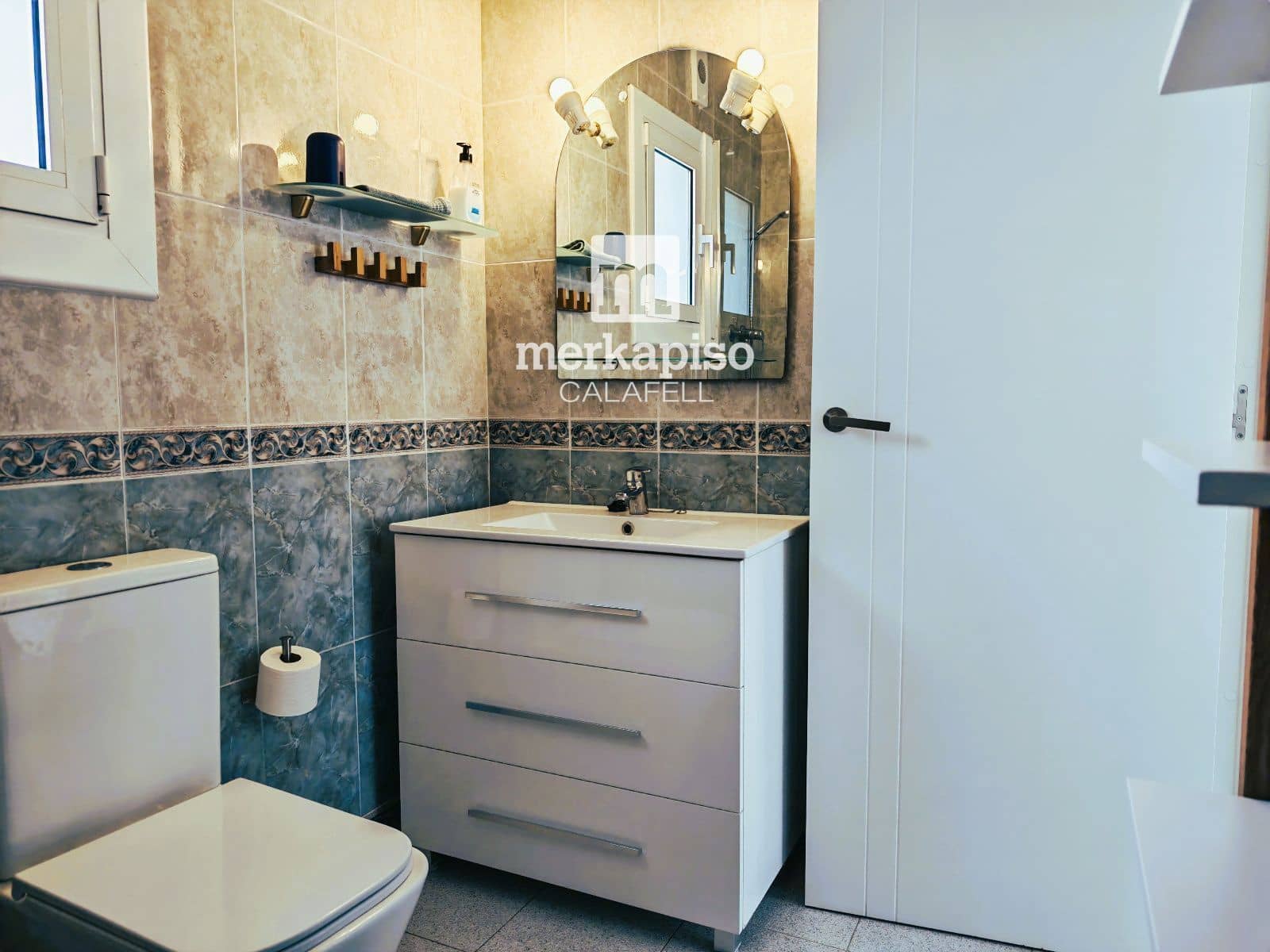 3 bedroom Villa for sale in Bellvei with pool garage - € 350,000 (Ref: 9777128)