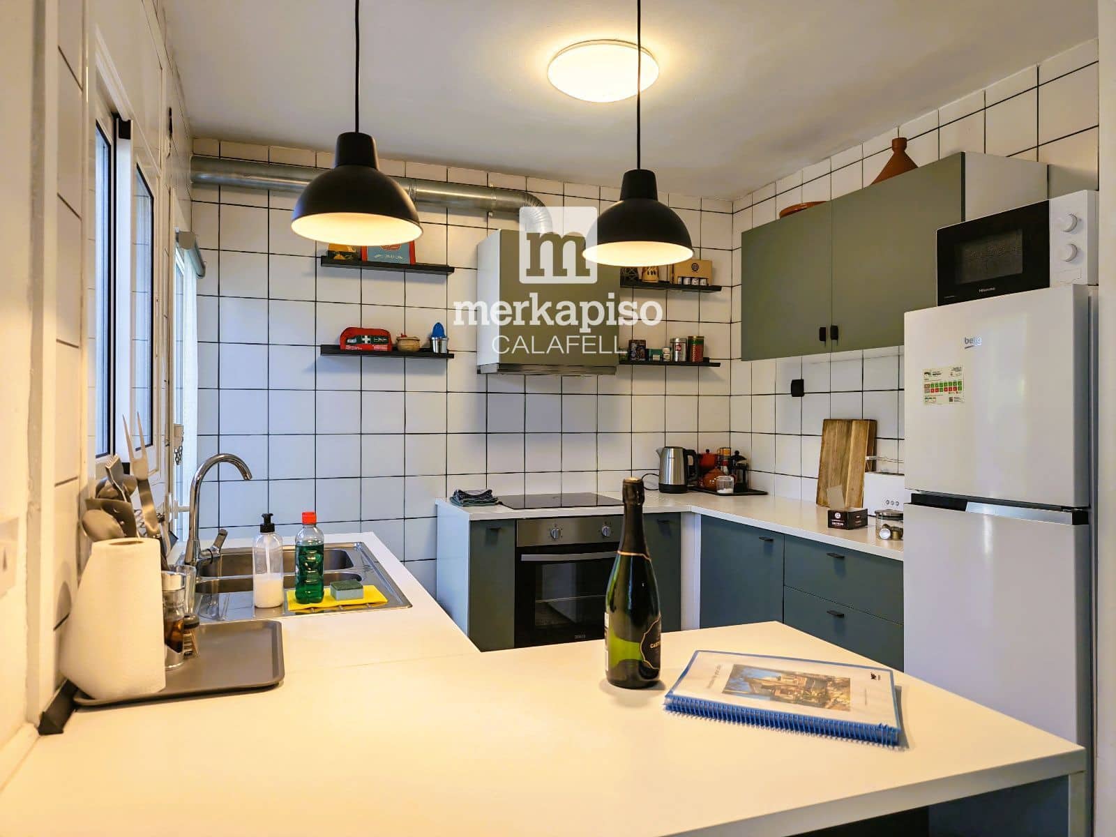 3 bedroom Villa for sale in Bellvei with pool garage - € 350,000 (Ref: 9777128)