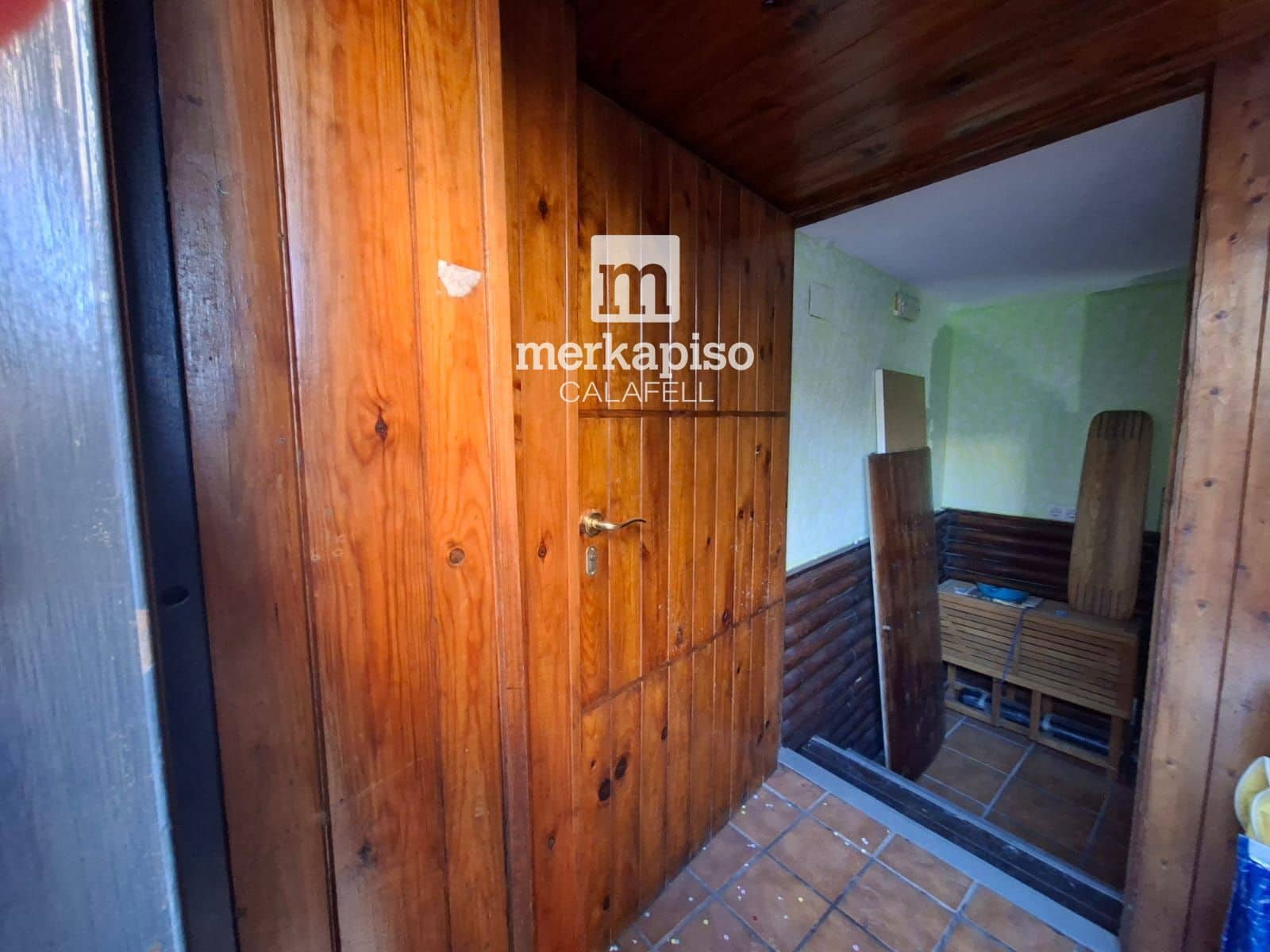 Commercial for sale in Torredembarra - € 68,000 (Ref: 9777129)