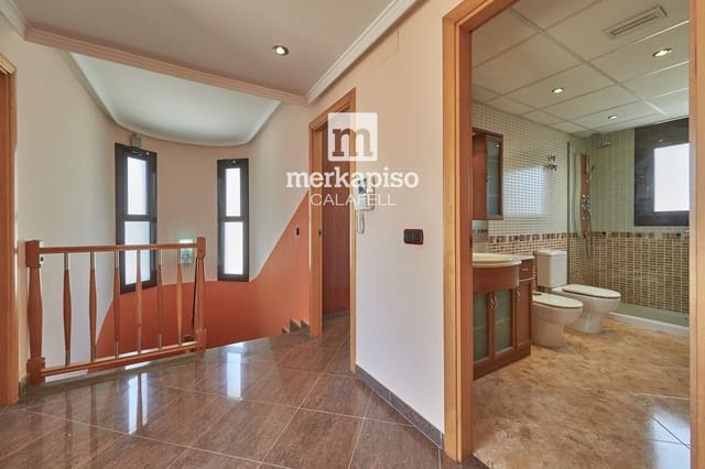 5 camera da letto Villa in vendita in Segur de Calafell, Calafell con piscina garage - 590.000 € (Rif: 9777132)