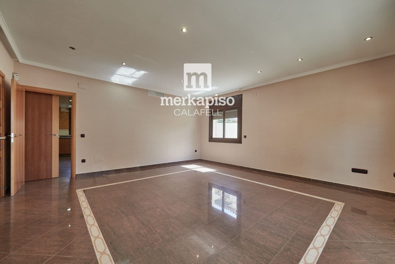 5 camera da letto Villa in vendita in Segur de Calafell con piscina garage - 590.000 € (Rif: 9777132)