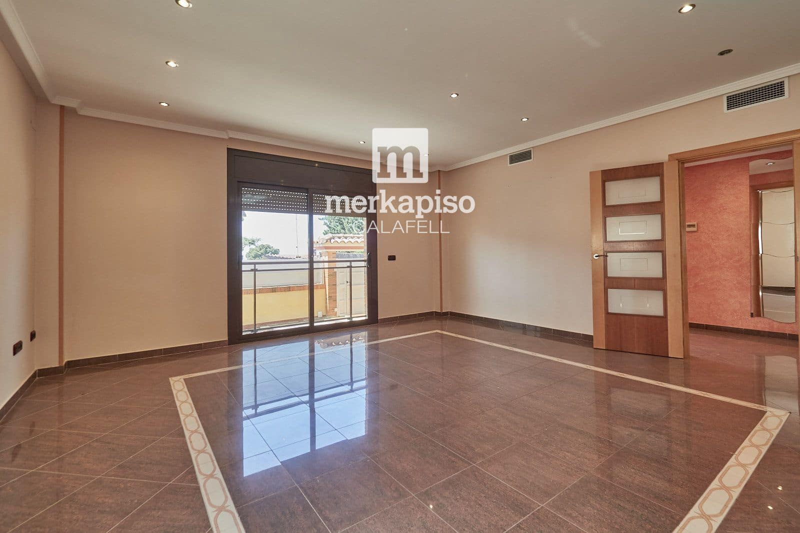 5 camera da letto Villa in vendita in Segur de Calafell con piscina garage - 590.000 € (Rif: 9777132)