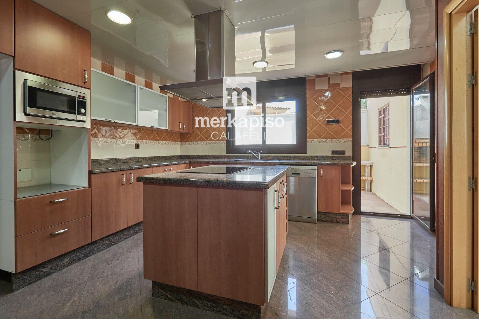 5 camera da letto Villa in vendita in Segur de Calafell con piscina garage - 590.000 € (Rif: 9777132)