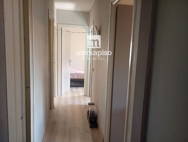 Piso de 3 habitaciones en Calafell en venta con garaje - 190.900 € (Ref: 9795641)