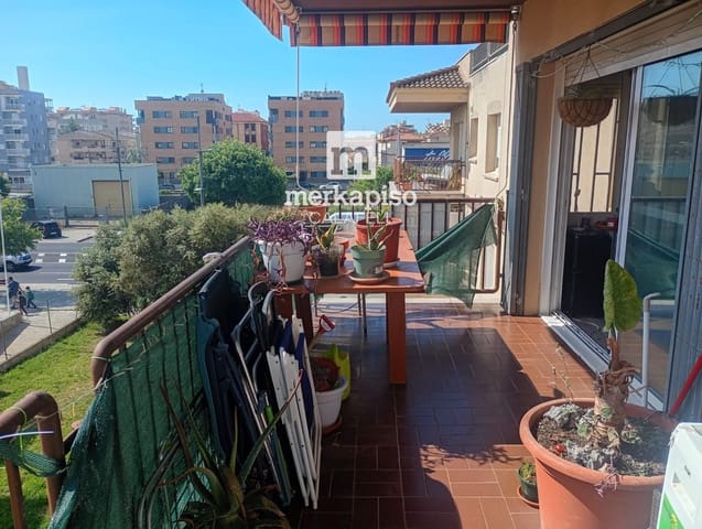 Piso de 3 habitaciones en Calafell en venta con garaje - 190.900 € (Ref: 9795641)
