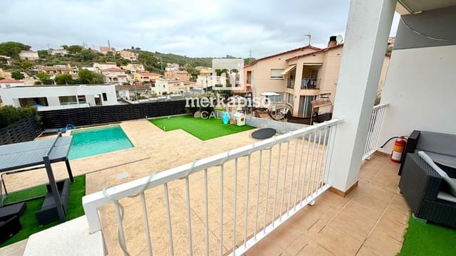 4 quarto Moradia para venda em Segur de Calafell, Calafell com piscina garagem - 430 000 € (Ref: 9795643)
