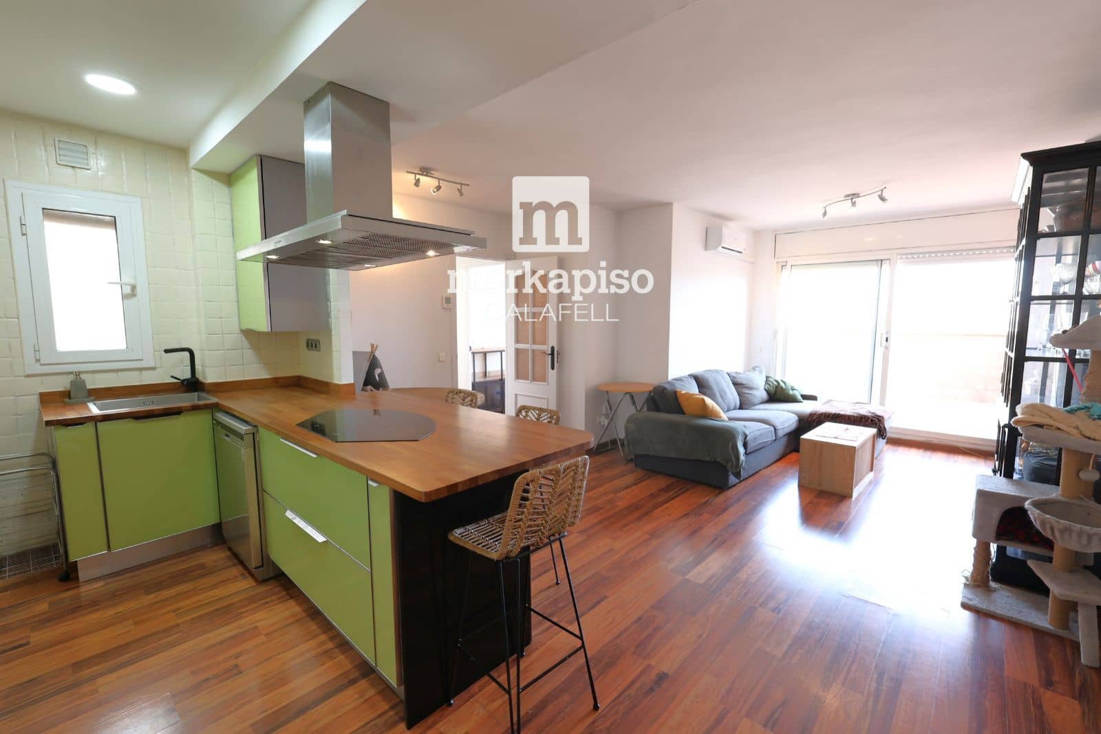 3 soveværelse Penthouse til salg i El Vendrell med swimmingpool garage - € 250.000 (Ref: 9795645)