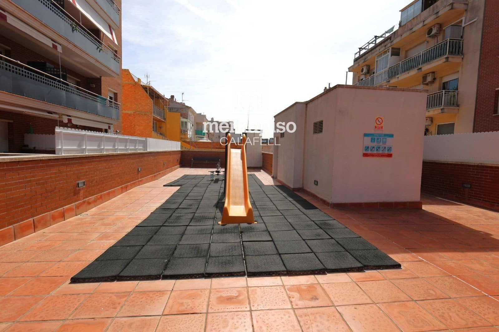 3 soveværelse Penthouse til salg i El Vendrell med swimmingpool garage - € 250.000 (Ref: 9795645)