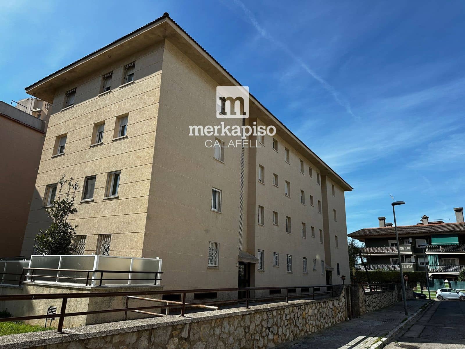 3 soveværelse Lejlighed til salg i Cunit med garage - € 183.500 (Ref: 9814746)