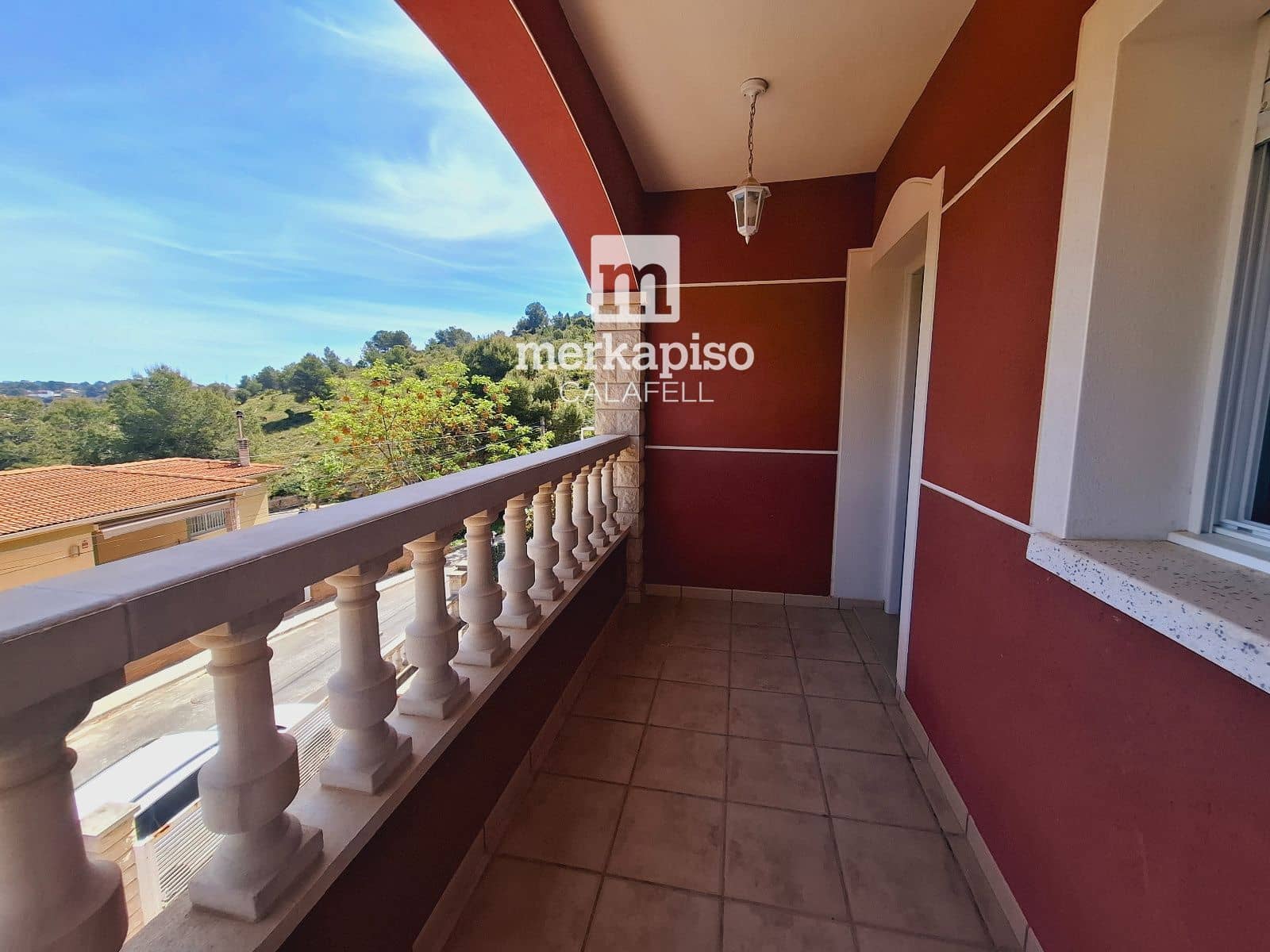 4 quarto Moradia para venda em Castellet i la Gornal com piscina garagem - 362 000 € (Ref: 9814747)