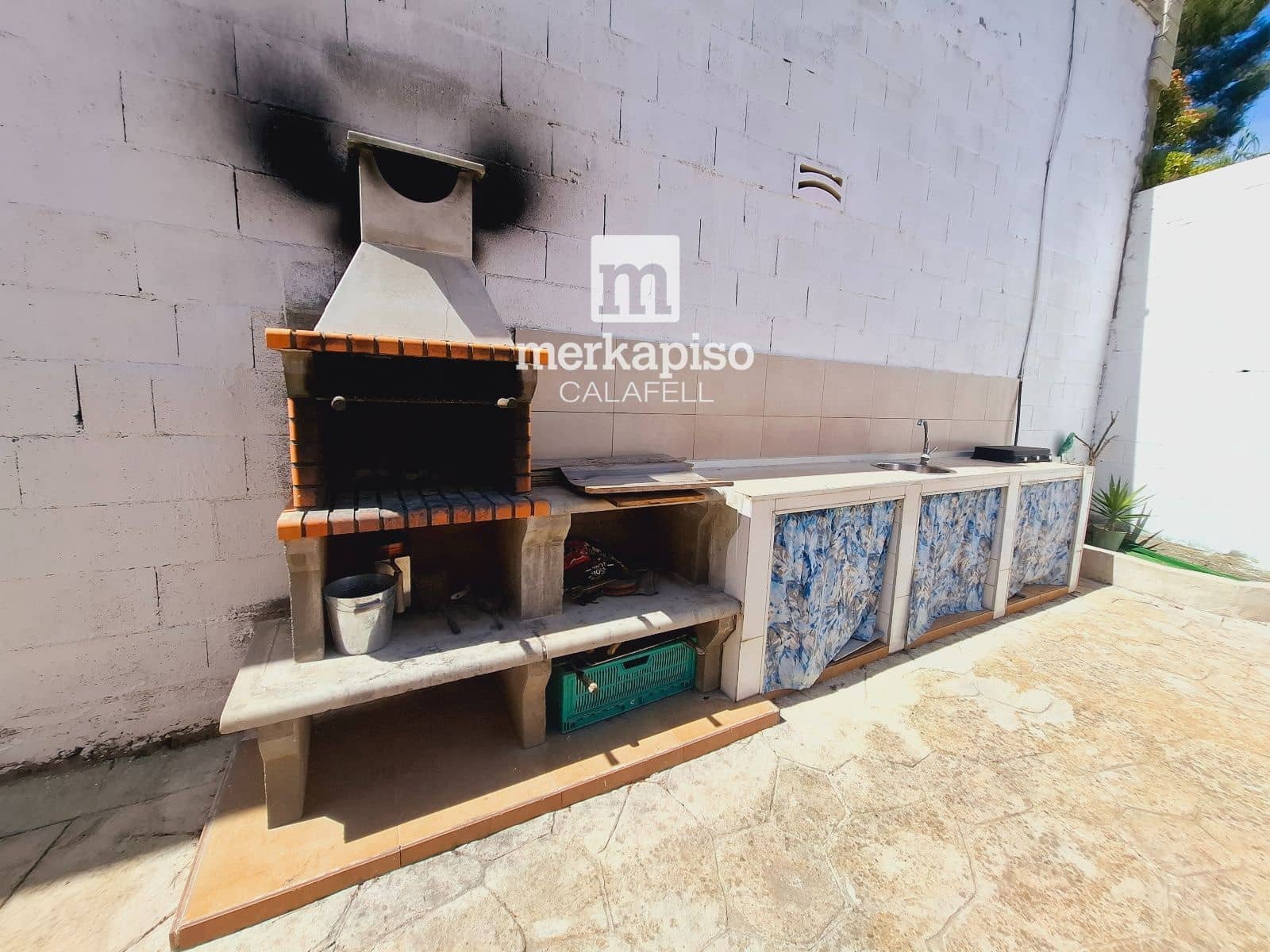 4 quarto Moradia para venda em Castellet i la Gornal com piscina garagem - 362 000 € (Ref: 9814747)