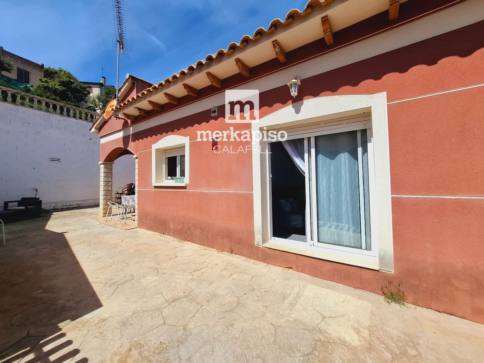 4 quarto Moradia para venda em Castellet i la Gornal com piscina garagem - 362 000 € (Ref: 9814747)