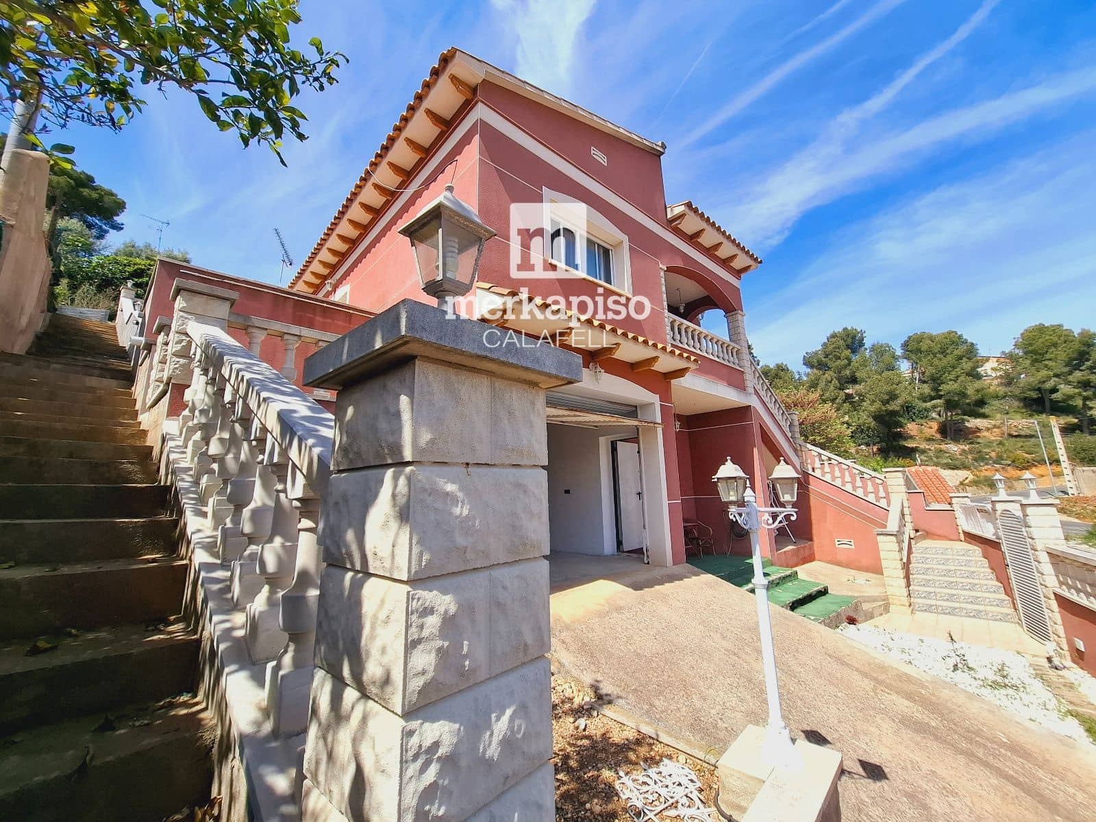 4 quarto Moradia para venda em Castellet i la Gornal com piscina garagem - 362 000 € (Ref: 9814747)