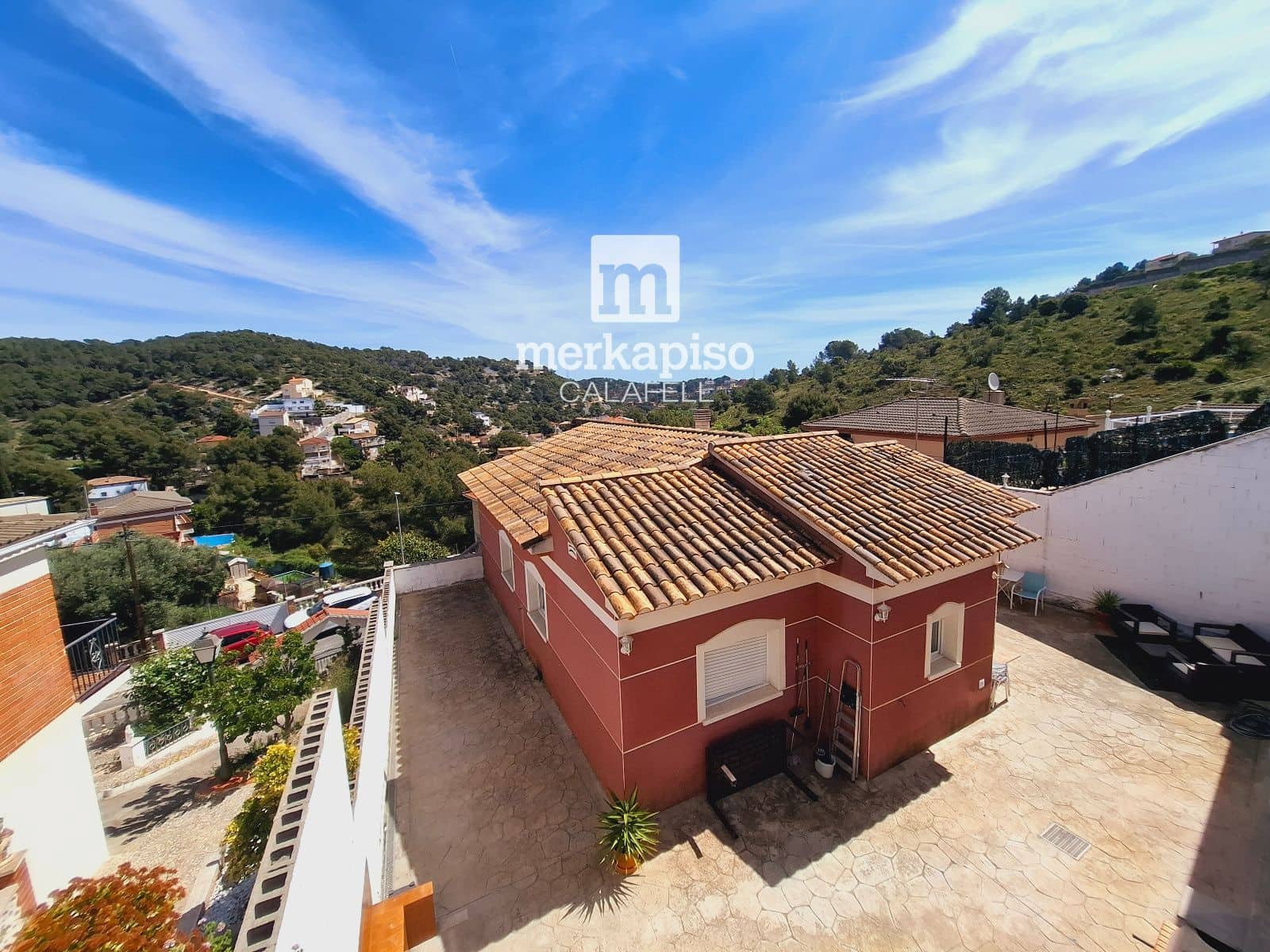4 quarto Moradia para venda em Castellet i la Gornal com piscina garagem - 362 000 € (Ref: 9814747)