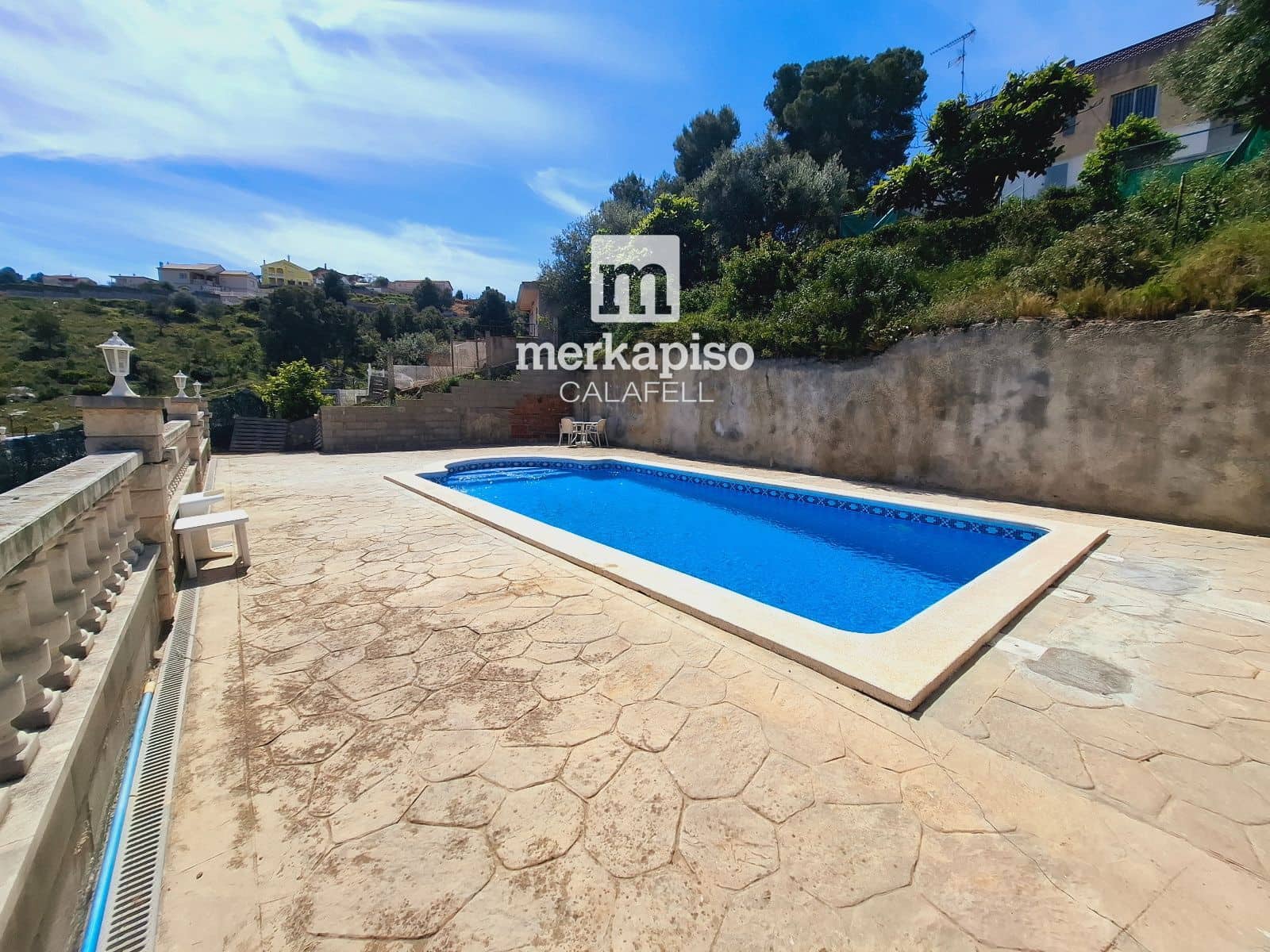 4 quarto Moradia para venda em Castellet i la Gornal com piscina garagem - 362 000 € (Ref: 9814747)