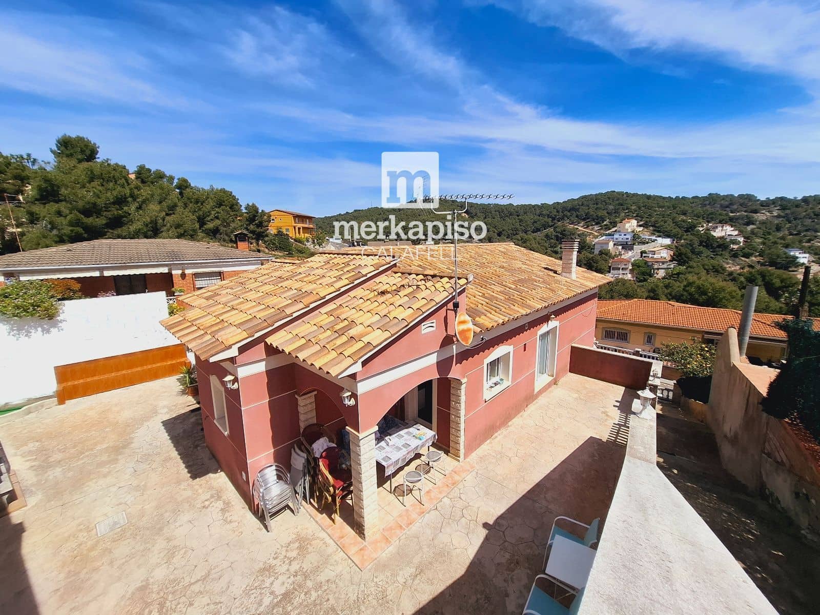 4 quarto Moradia para venda em Castellet i la Gornal com piscina garagem - 362 000 € (Ref: 9814747)