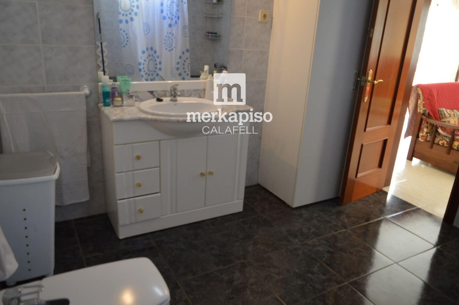 5 bedroom Villa for sale in Calafell with garage - € 510,000 (Ref: 9819735)